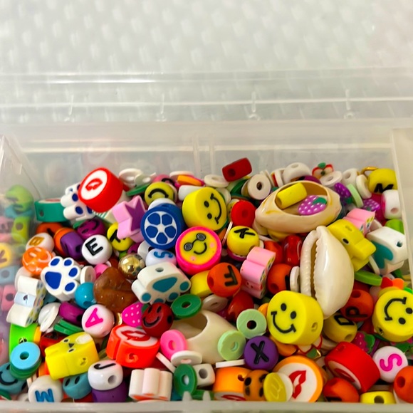 Confetti - Picture 1 of 3